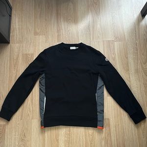 Moncler crewneck SIZE Large Black / Grey